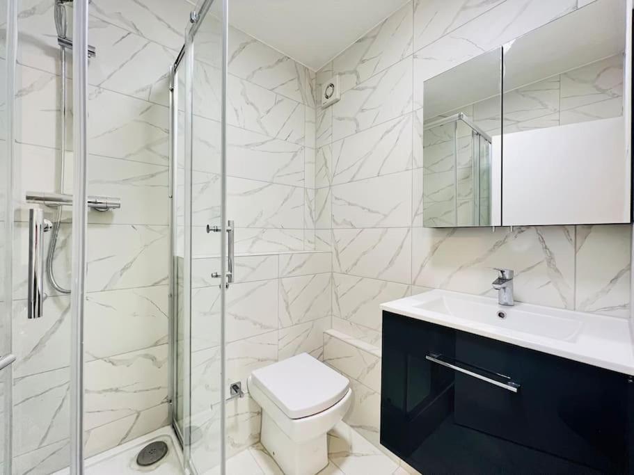 Апартаменты Sleep14 In Victoria London 43Vpr Экстерьер фото